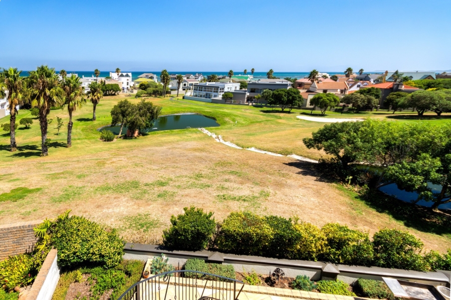 4 Bedroom Property for Sale in Greenways Golf Estate Western Cape